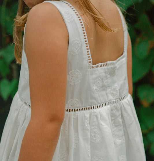 NEW S/L EMBROIDERED FLORAL DRESS