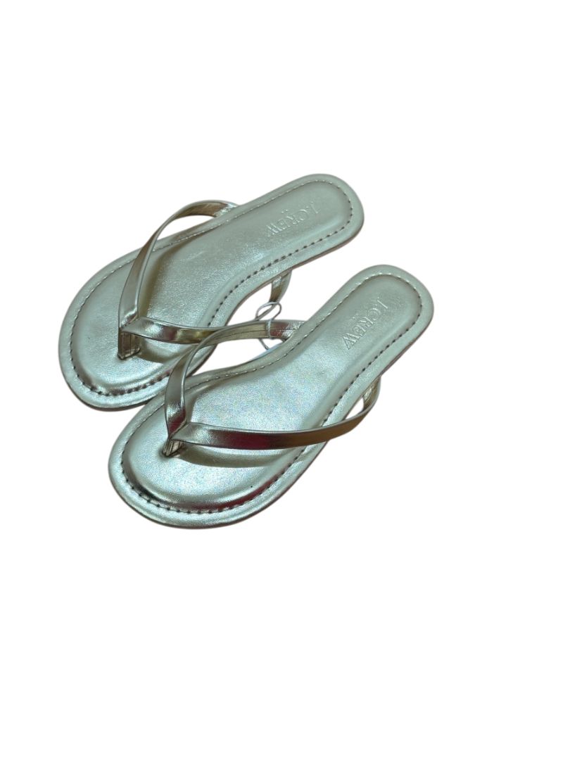 NEW METALLIC SANDALS