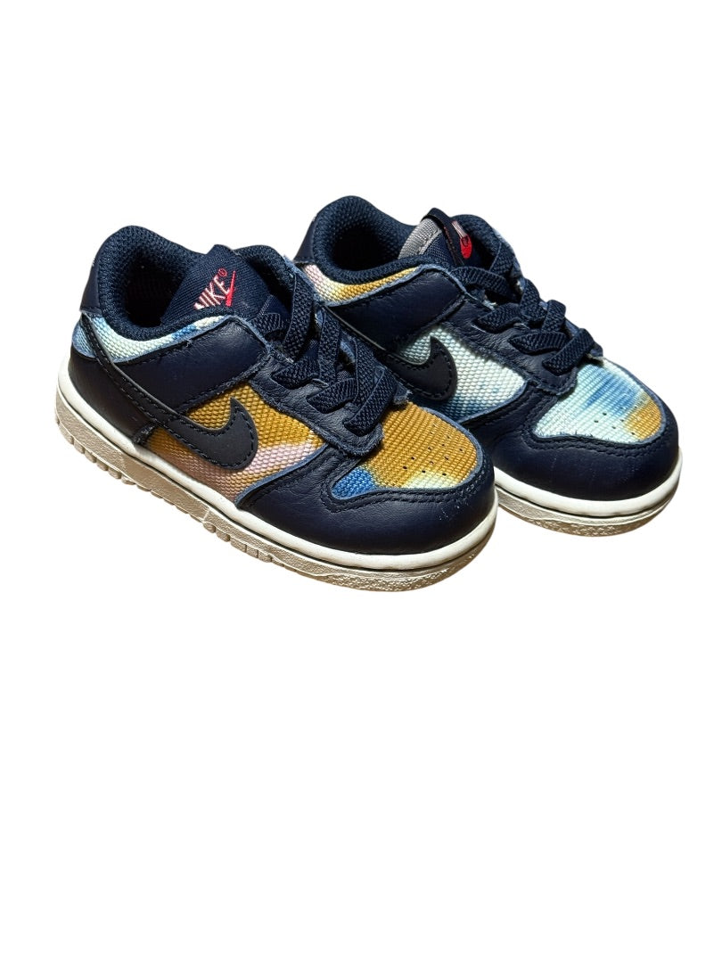 LOW DUNK OBSIDIAN GRAFFITI SNEAKERS
