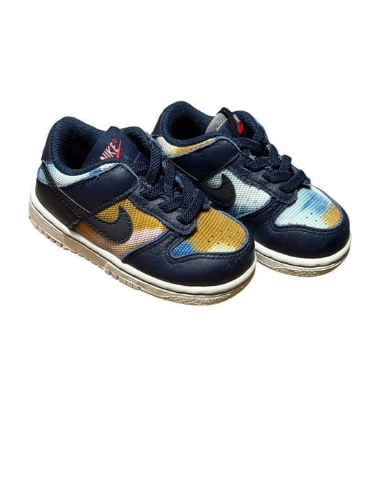 LOW DUNK OBSIDIAN GRAFFITI SNEAKERS