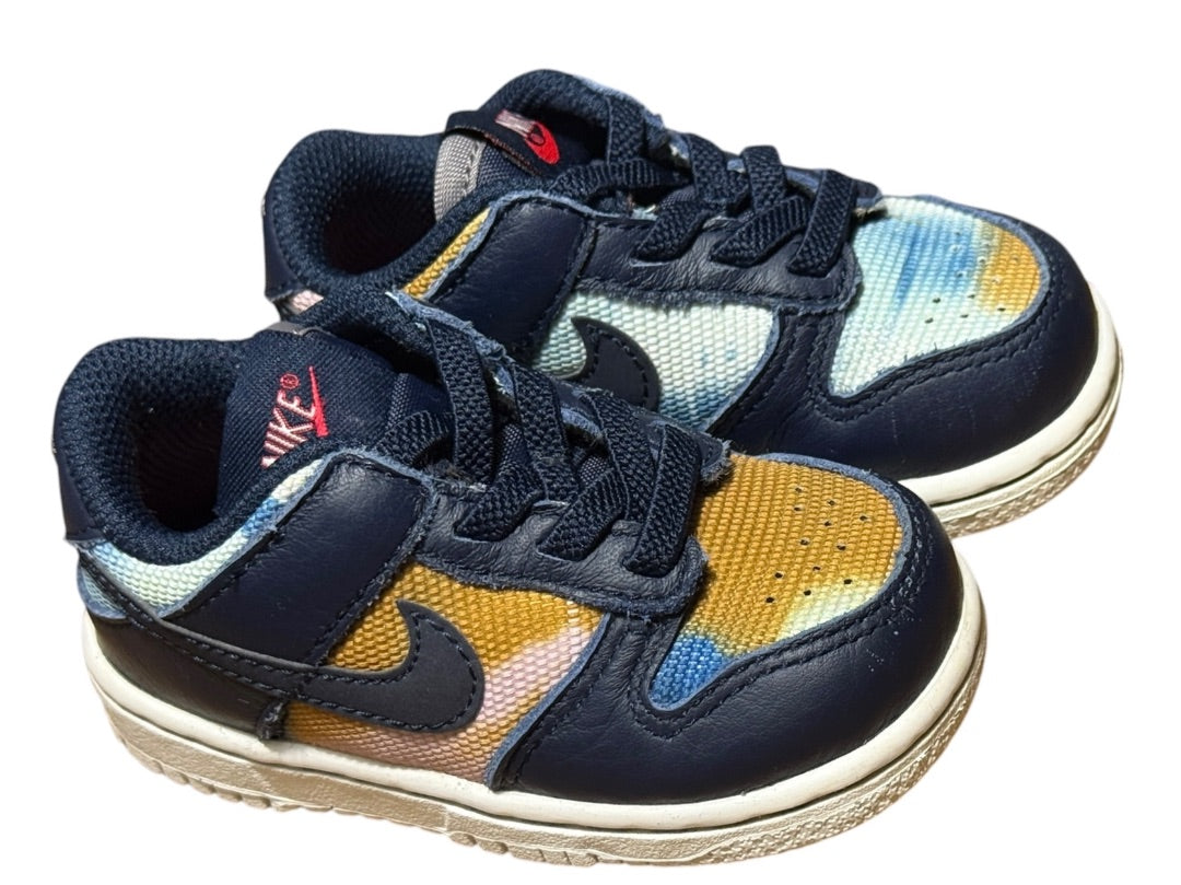 LOW DUNK OBSIDIAN GRAFFITI SNEAKERS