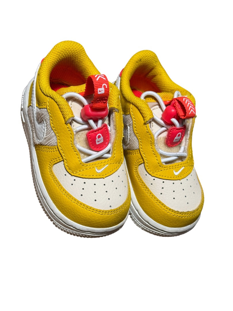 FORCE 1 TOGGLE OCHRE/PEARL SNEAKERS