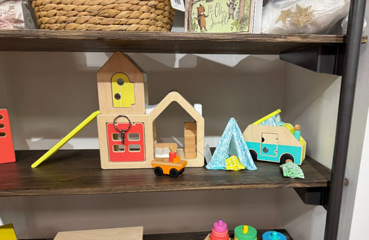 MODULAR PLAYHOUSE, CAR, CAMPER, PEOPLE