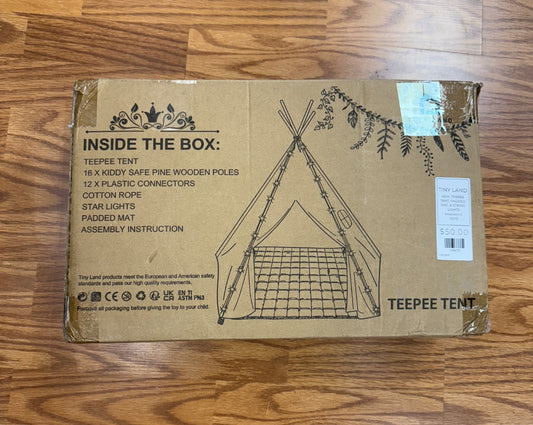 NEW TEEPEE TENT, PADDED MAT, & STRING LIGHTS