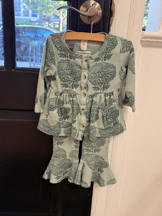 L/S CHRYSANTHEMUM POCKET TOP & FLARE PANTS