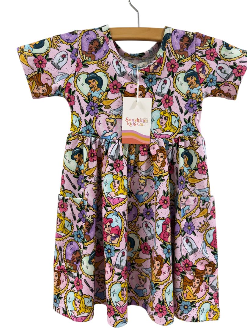 NEW S/S PRINCESSES POCKET DRESS
