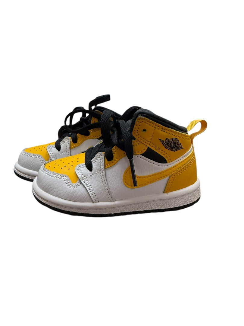 JORDAN 1 MID UNIVERSITY GOLD SNEAKERS