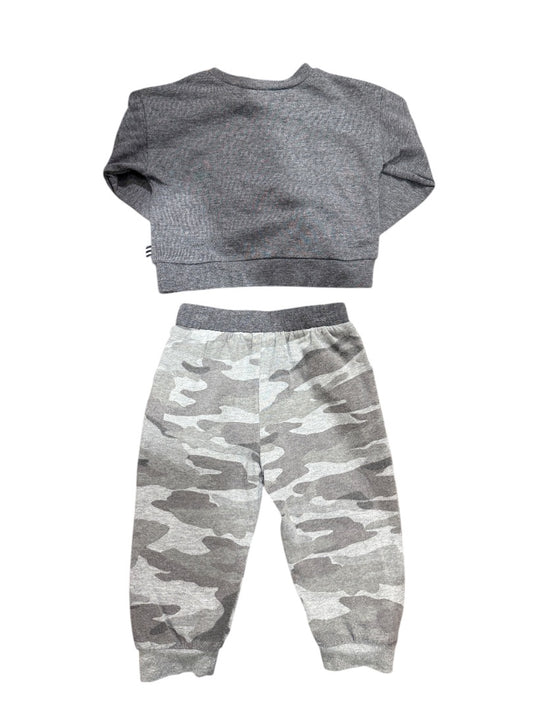 L/S TEE & CAMO JOGGERS