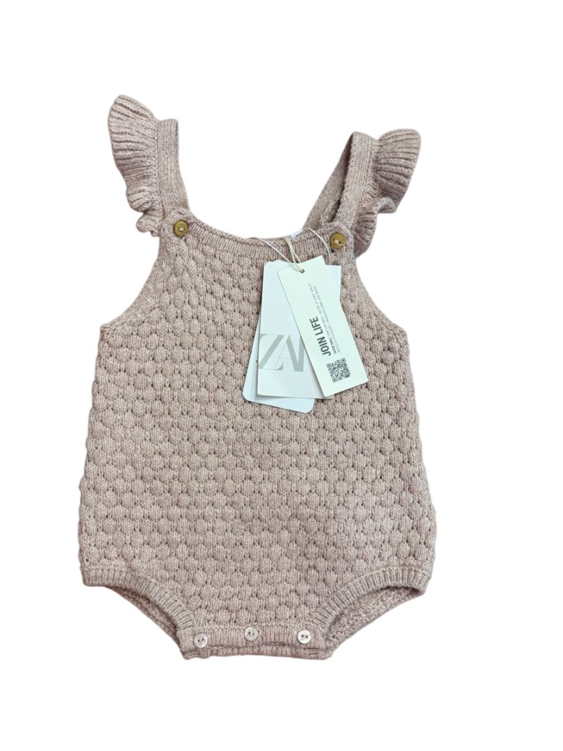 NEW S/L KNIT ROMPER