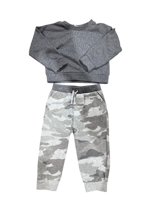 L/S TEE & CAMO JOGGERS