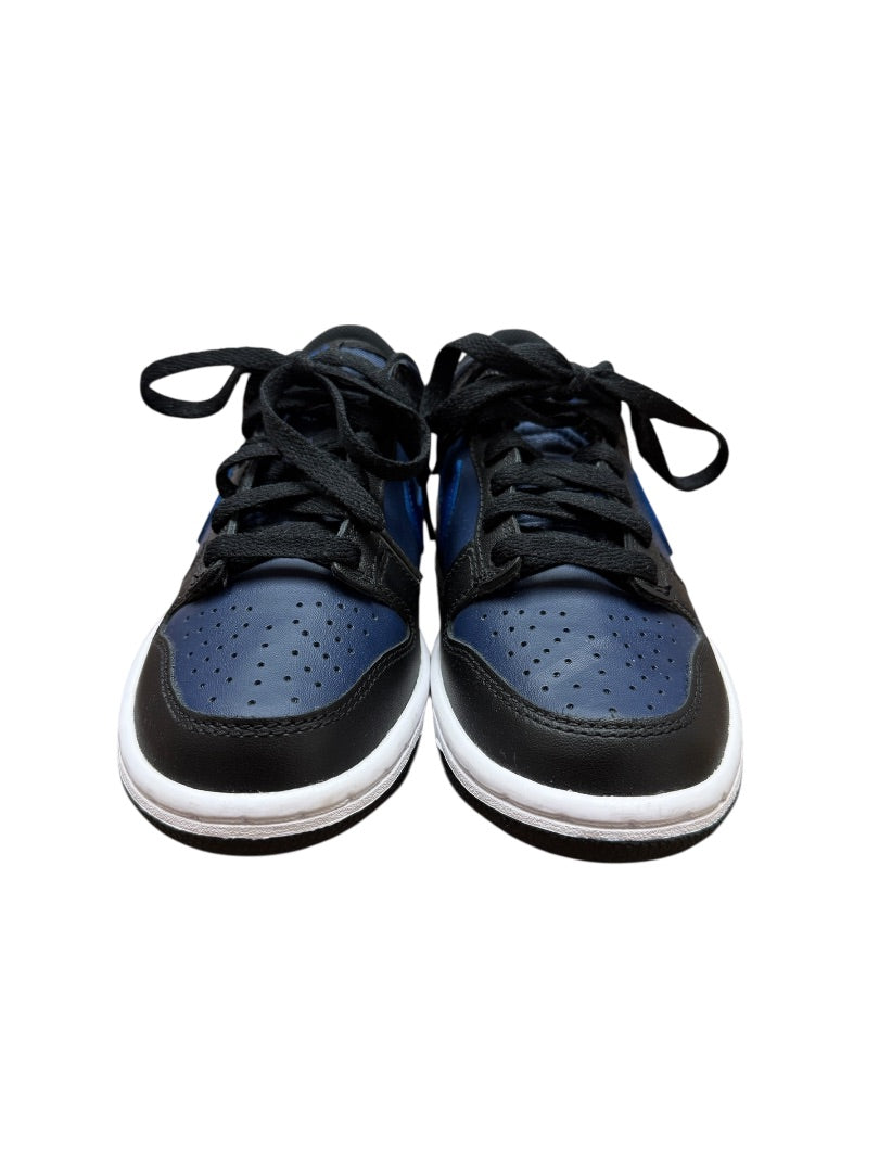 MIDNIGHT NAVY LOW DUNK SNEAKERS